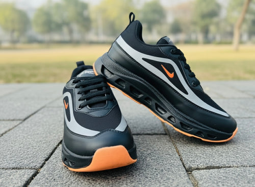 AeroPulse Black Sports Sneakers