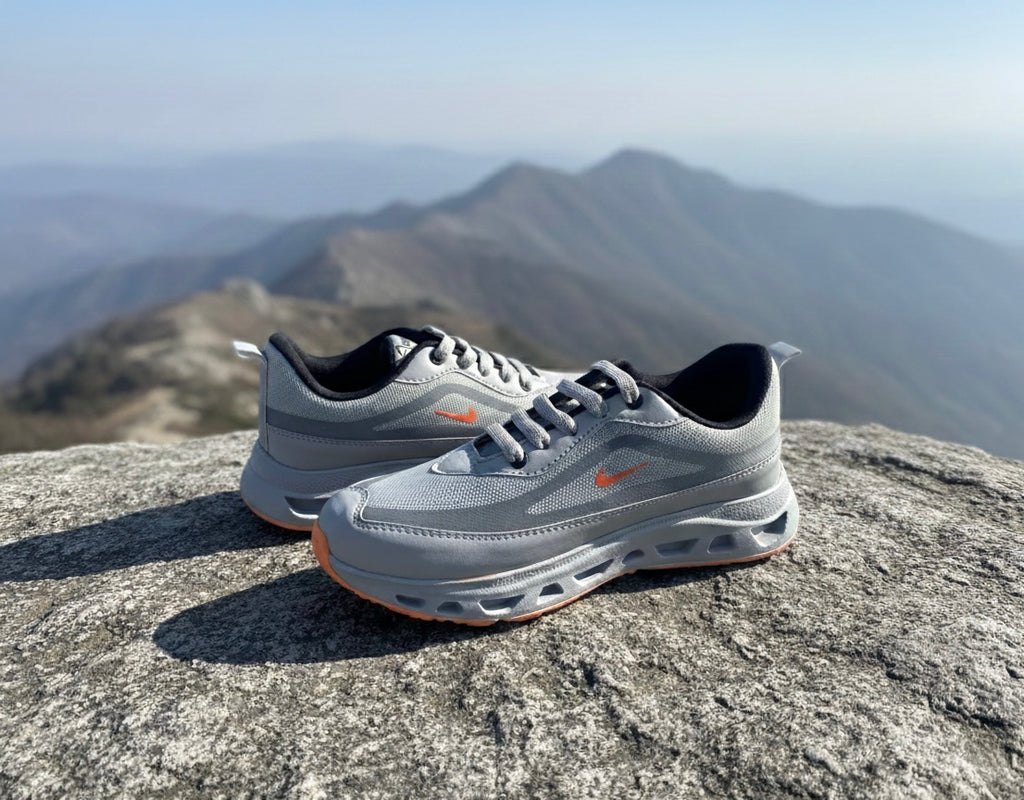 TrailNova Grey Sports Sneakers